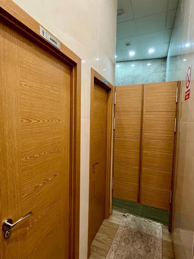 Velvet Hostel Madrid Exterior photo